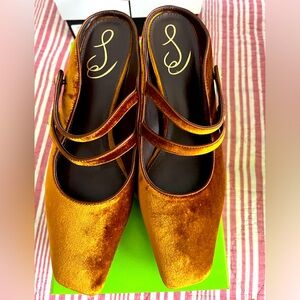 Sam Edelman velvet slip ons. Size 8